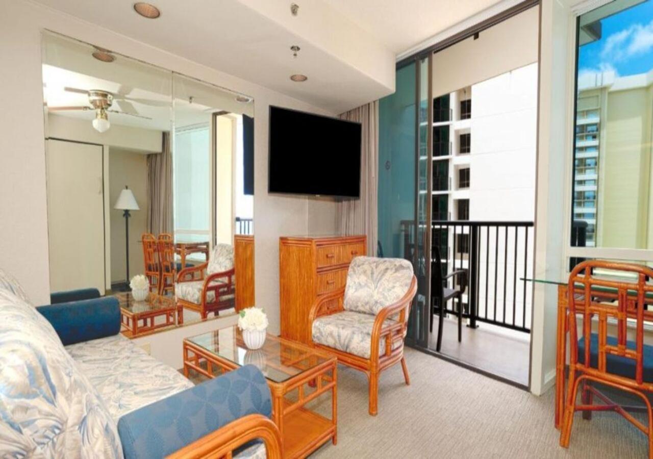 Private Condos In Waikiki, Private Car Rental Included, Beach Gear And Camping Gear Гонолулу Экстерьер фото